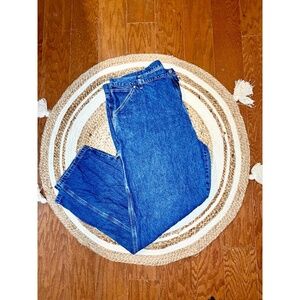 Wrangler Pants  Mens 42x32 Blue Denim Jeans 5 Pocket Straight Leg Classic